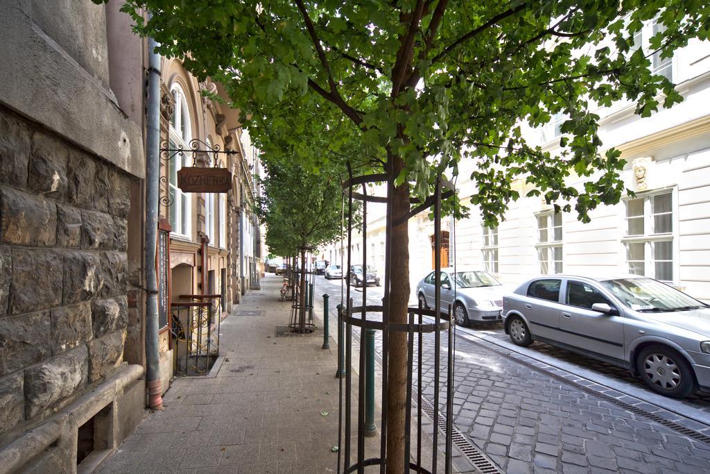 Amber Gardenview Downtown Aparthotel 3*