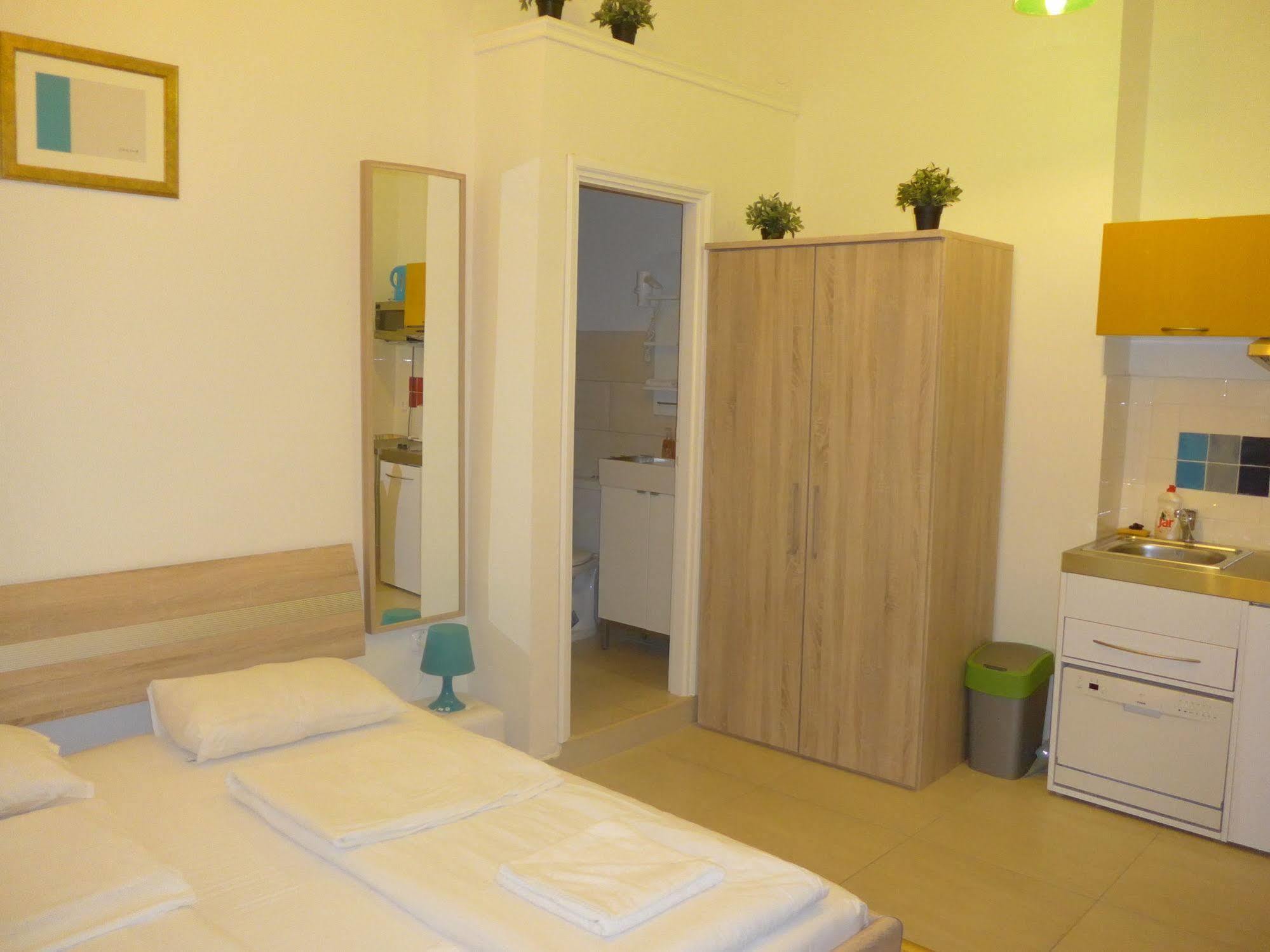 Amber Gardenview Downtown 3* Budapest