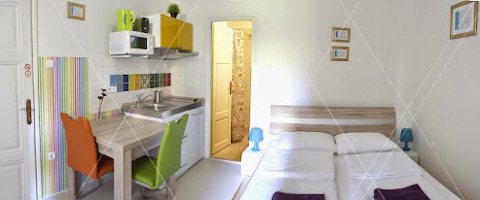 Aparthotel Amber Gardenview Downtown 3*