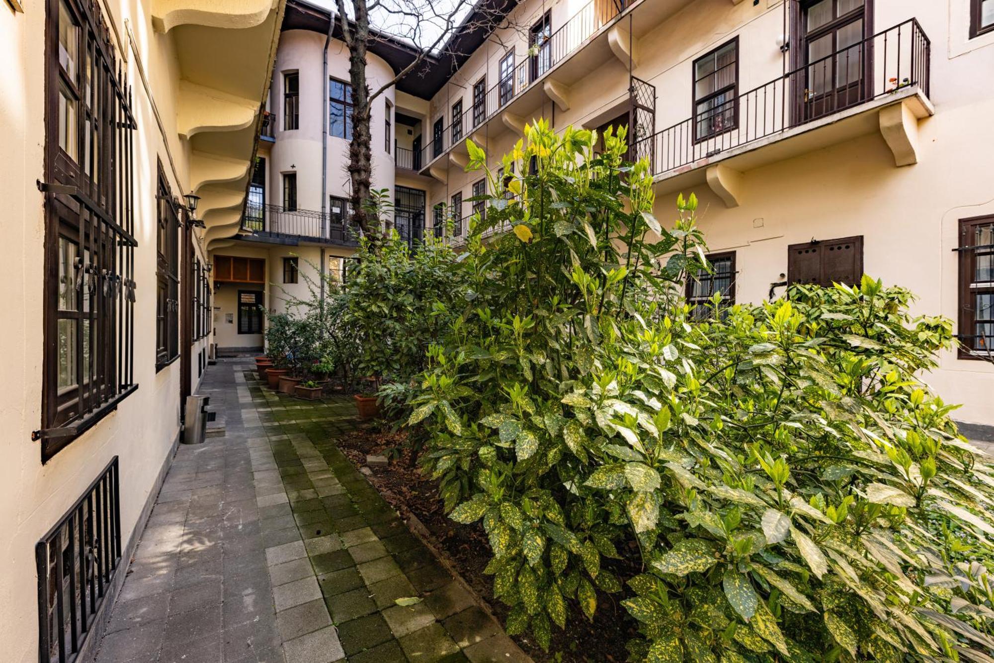 Amber Gardenview 3* Budapest