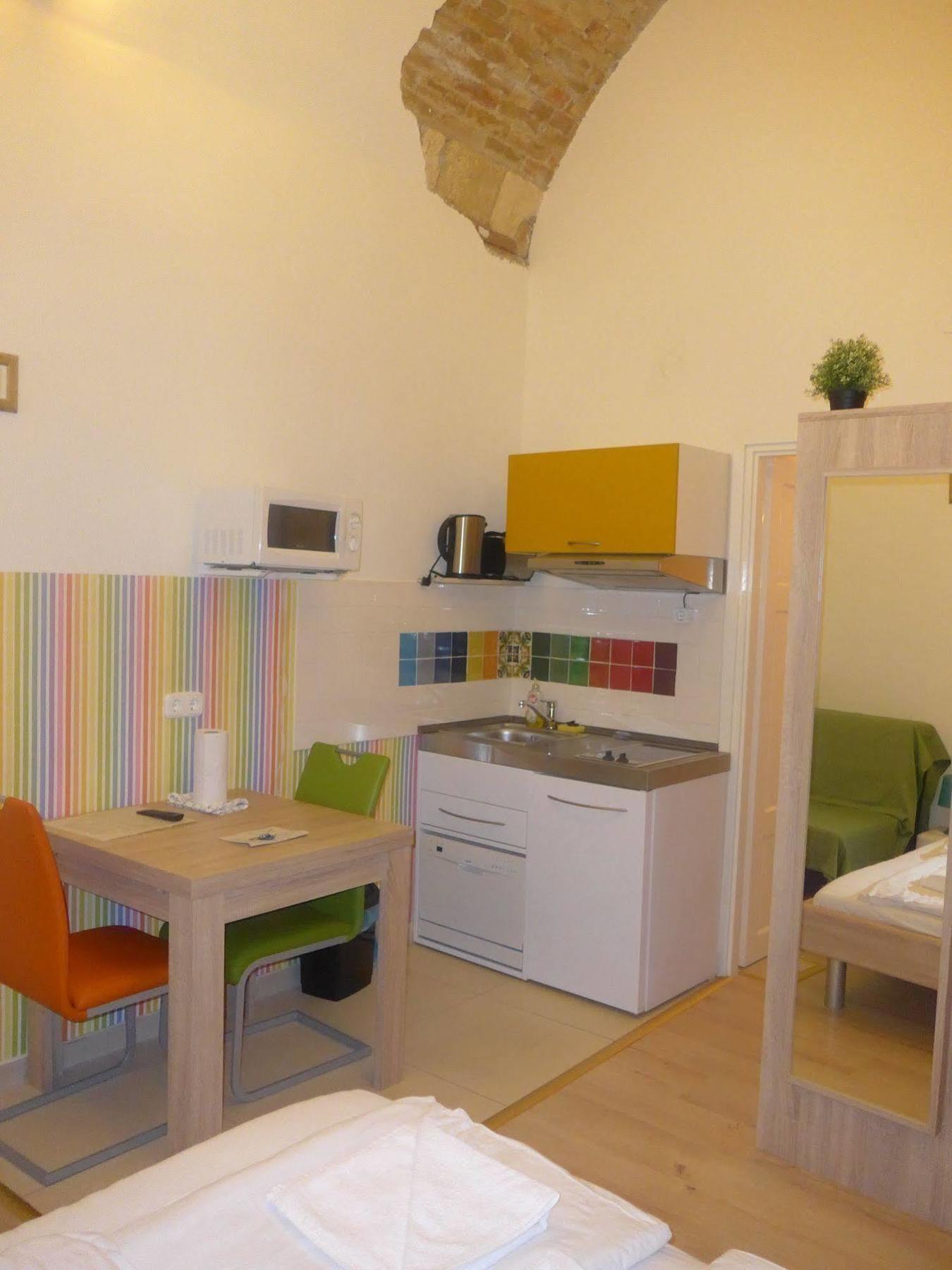 Amber Gardenview Aparthotel 3*